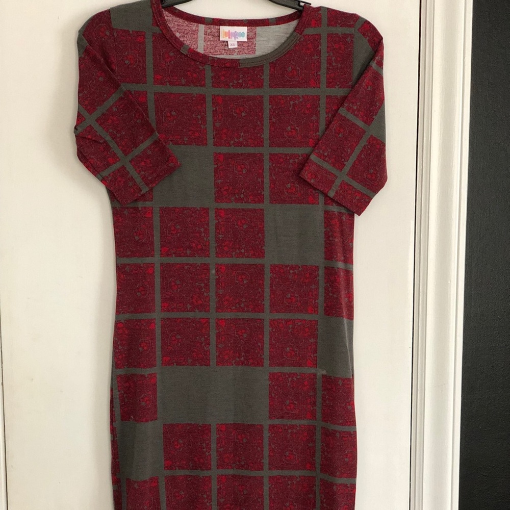 Red/gray dress
